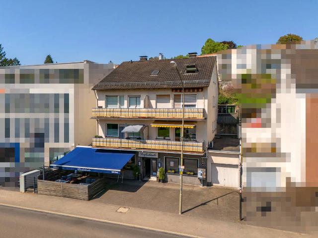 Overath Immekeppel: Gepflegtes Wohn und Geschäftshaus im Ortskern