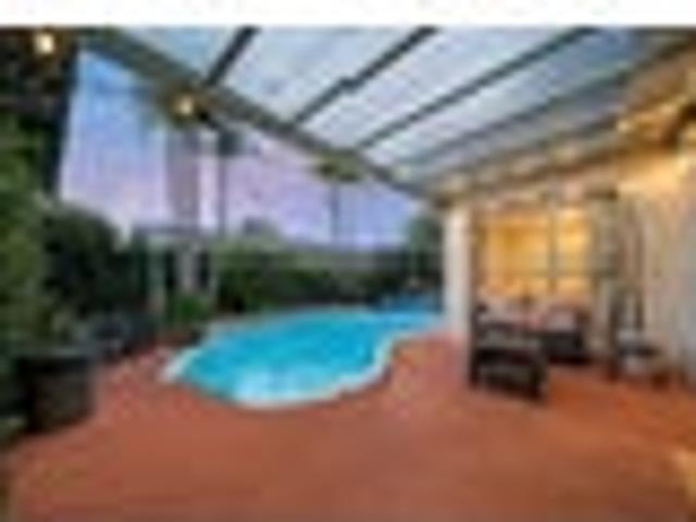 Overseas Vendor Says Sell Spacious Family Li.