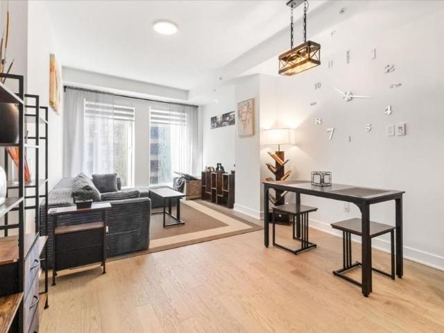 Oversized Luxury Studio in the Heart of Downtown Montréal