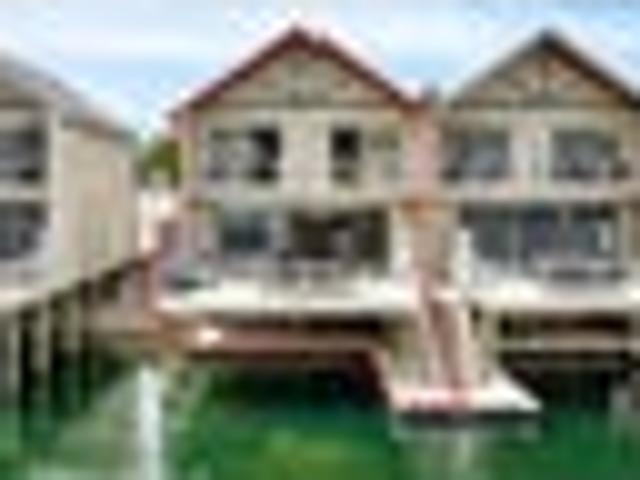 Overwater retreat