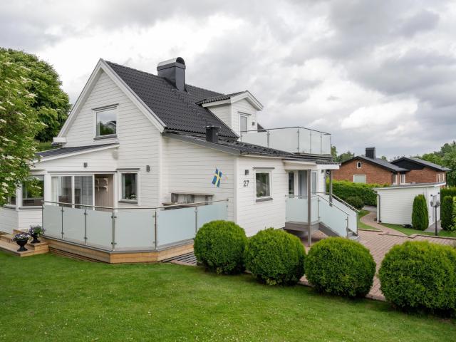 Övre Kammarbergsvägen 27
