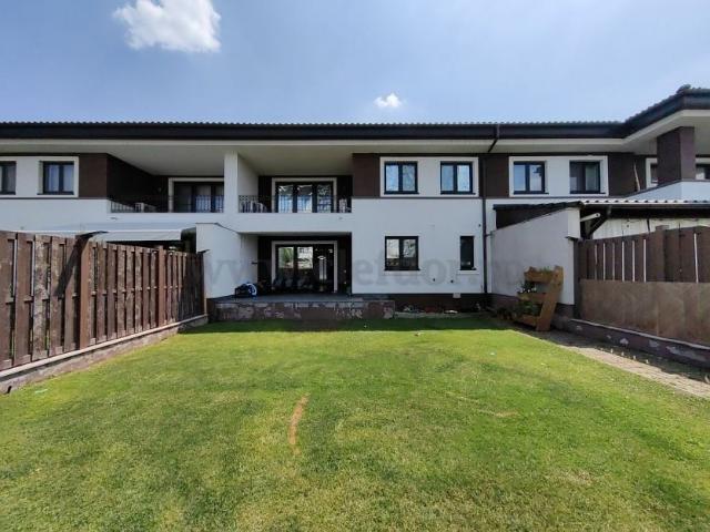 Oxford Gardens Luxury Villa near the American School