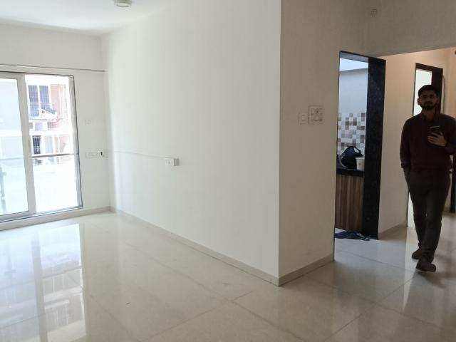 Oxford Navrang Crystal 2 Bedroom 700 Sq. Ft. Apartment in Goregaon West Mumbai Listing ID: #10011