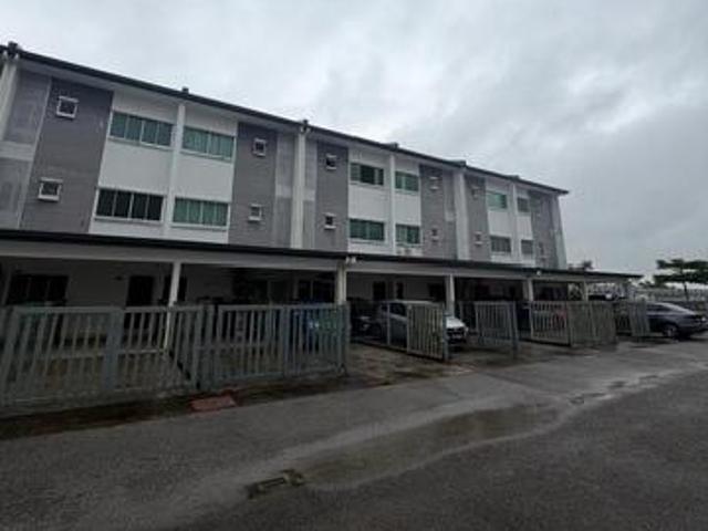 OXFORD PARK AVENUE CORNER TOWNHOUSE At GREENWOOD 9TH MILE KUCHING