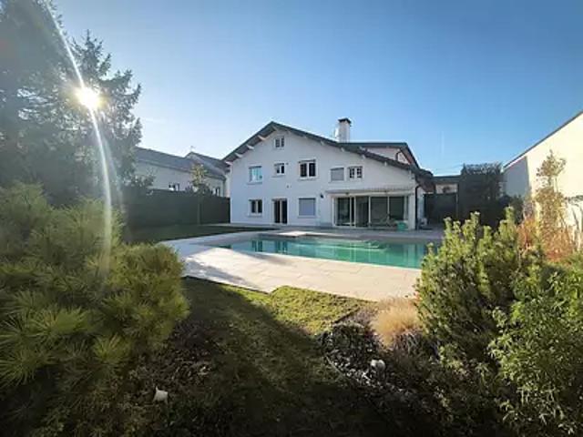 Oyonnax 01100 Achat / Vente maison 7 pièces t7 piscine jardin