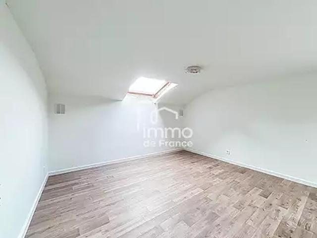 Oyonnax 01100 Achat / Vente appartement 3 pièces t3 au dernier étage
