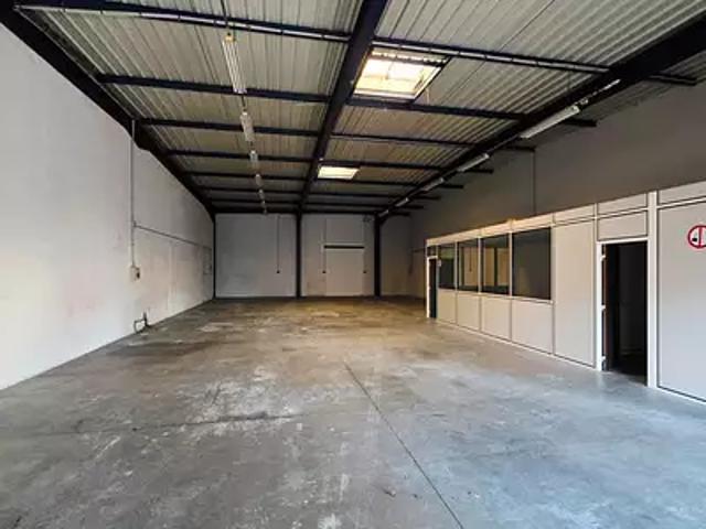 Oyonnax 01100 Achat / Vente divers au dernier étage parking