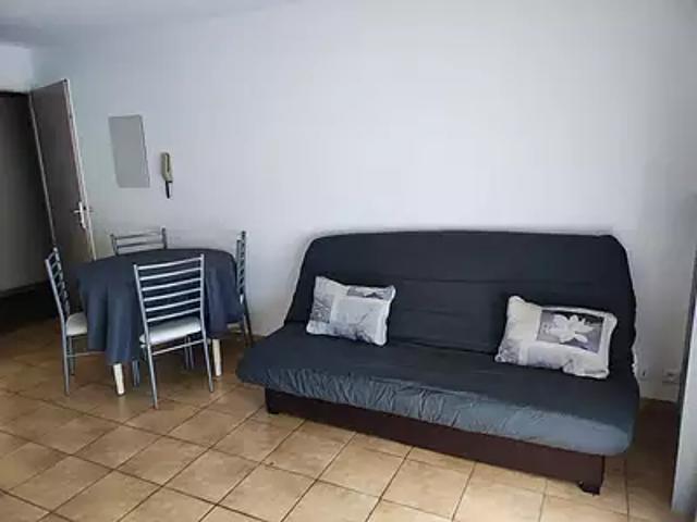Oyonnax 01100 Location appartement 1 pièce t1 cave parking