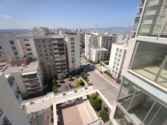Oyak Buca 2. Etap Konutları'nda Kiralık 3+1 Daire