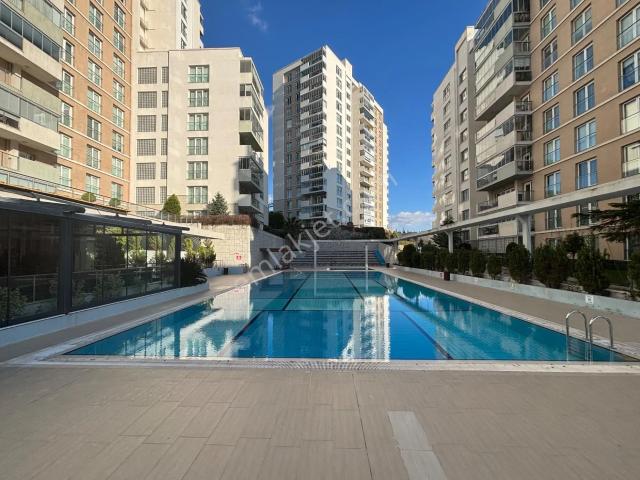 Oyak Buca 2.etap'ta 3 Cepheli Bahçe Kullanımlı Satılık 3+1 Daire
