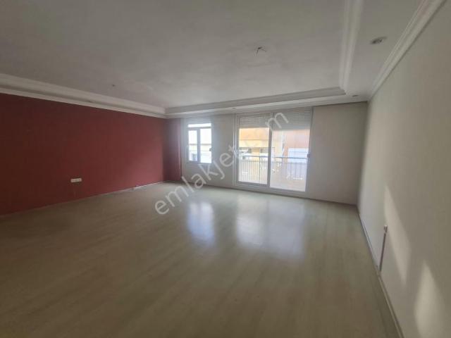 Öz Yıldız Emlaktan Y.pazarcı Mahallesinde 1+1 Kiralık Ofis Daire