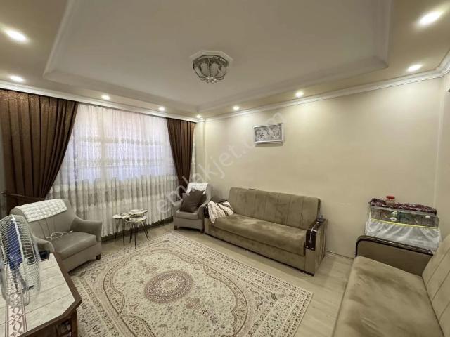 Öz Aydın'dan Şemsipaşa Mahallesinde Satılık 2+1 Daire