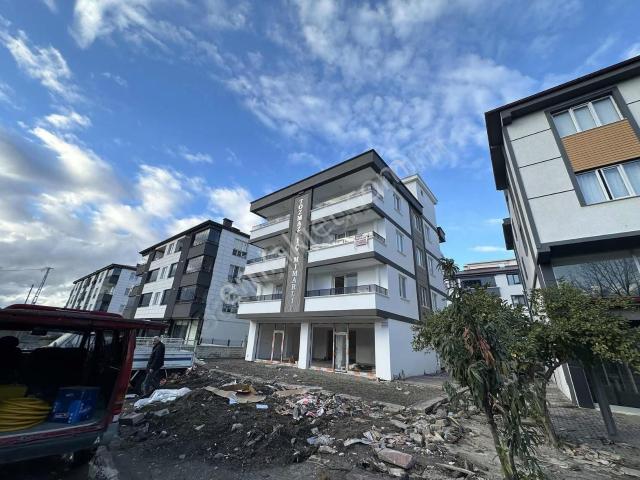 Öz emmax Dan İstasyon Caddesi Üzeri Satılık 1+1 Daire