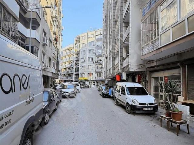 Öz er Gayrimenkulden Satılık Dükkan