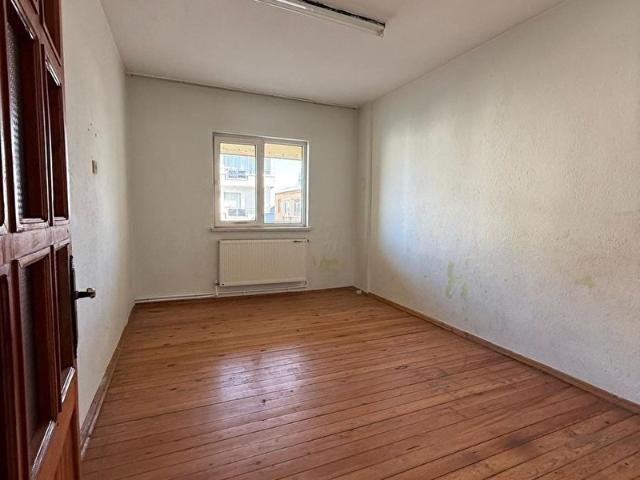 ÖZ GAYE EMLAKTAN DEVELİ TEKİR CADDESİNDE SATILIK FIRSAT DAİRE