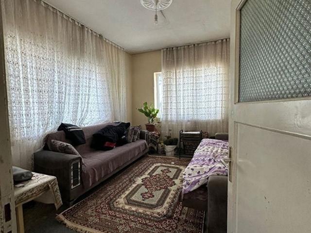 ÖZ GAYE EMLAKTAN DEVELİ MERKEZDE SATILIK YATIRIMLIK DAİRE
