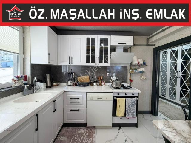 Öz.maşallah'dan Cadde Üzeri Katta Çift Banyolu 2+1 Fırsat Daire