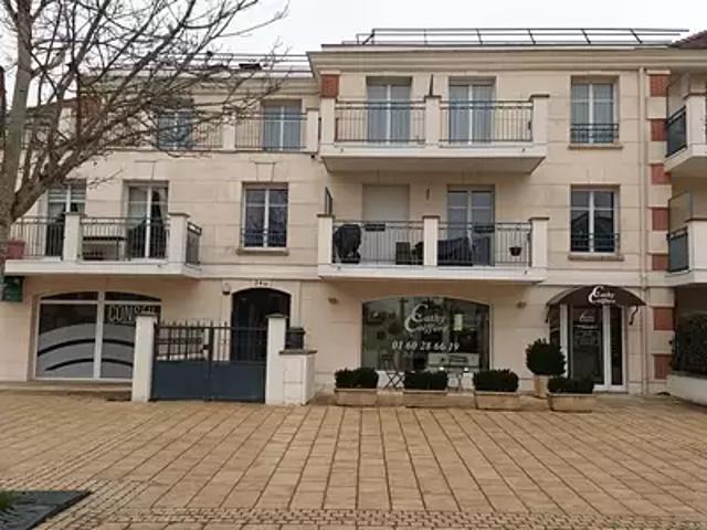 Ozoir la Ferrière 77330 Achat / Vente parking au dernier étage