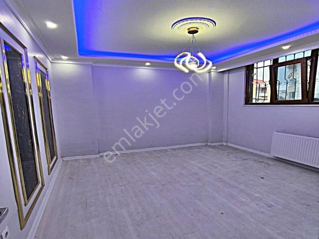 Özaktaş'tan Yüksek Camlı 2+1 Bahceli İskanlı Daire Yeni Bina