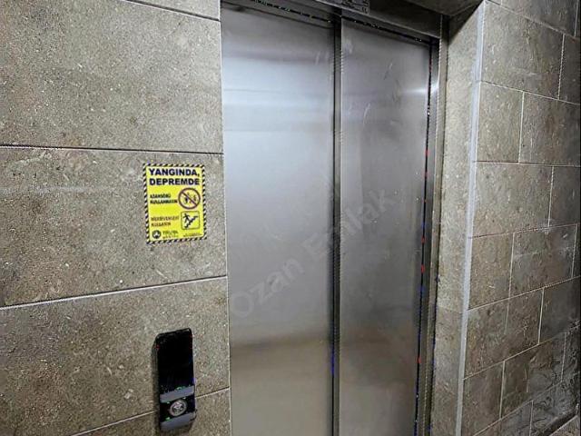 OZAN'dan AVCILAR'da DENİZ MANZARALI SIFIR DAİRE