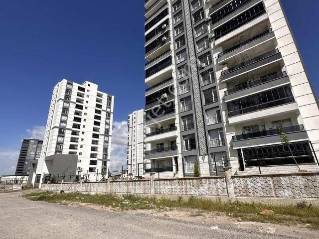 Özbal Emlak 75 Yol Adli Tıp Arkası Satılık Daire