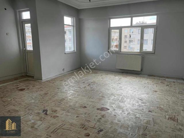 Özbal Emlak Ofis Ayhan Durağı Civarı Kiralık Daire