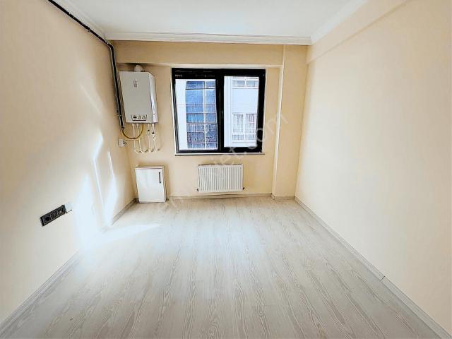 Özbey Emlaktan Çamlıca Mh Kiralık Ara Kat 1+1