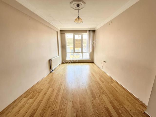 Özbey Emlaktan Gaffar Okkan Cad 2 Dk Mesafede Kiralık 2+1