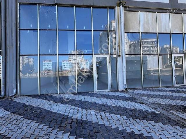Özcan Ata Gayrimenkulden Cadde Üstünde Satılık Dükkan