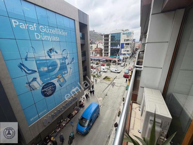Özden Gayrimenkulden Fatih Caddesinde Kiralık Eşyalı Ofis