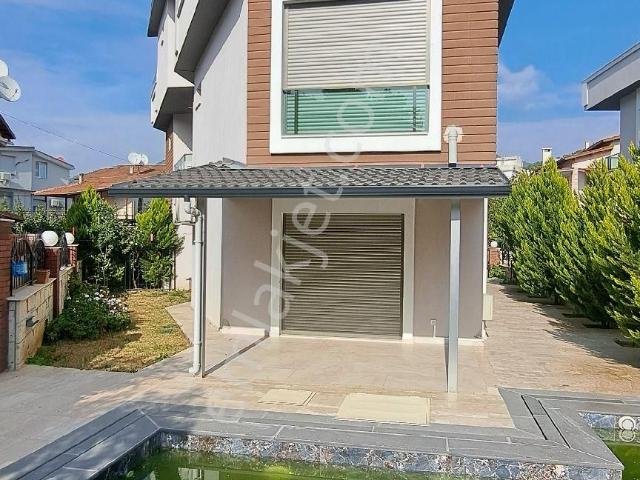 Özdere 14evler De Satılık Lüks Villa Havuzlu 4+1 Eşyalı