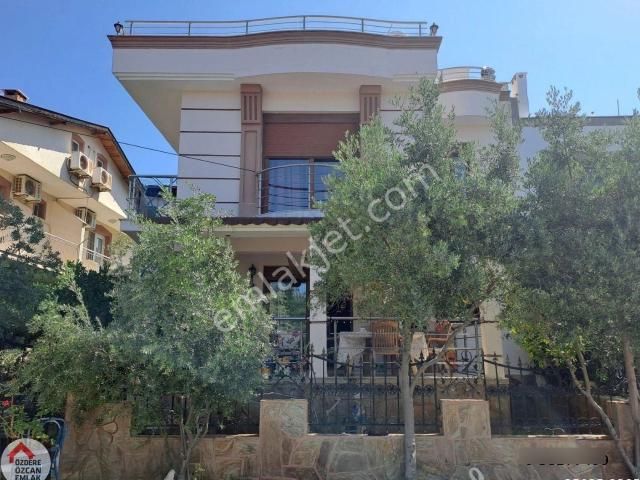 Özdere Askeri Kamp Yanında 7+1 Müstakil Ev