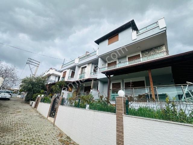 Özdere Ortamahalle'de Denize 350mt Villa !