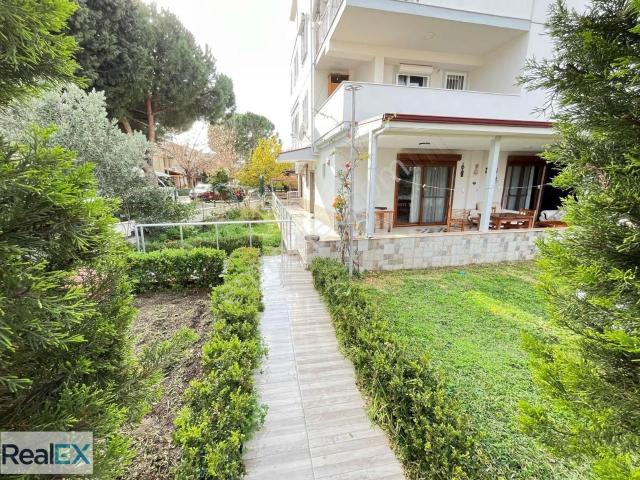 Özderede Ferah Bahçe Kullanımlı 2+1 Satılık Daire