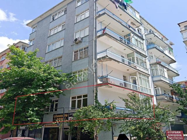 Özevlerde Metroya Yakın 3+1 Satılık Daire