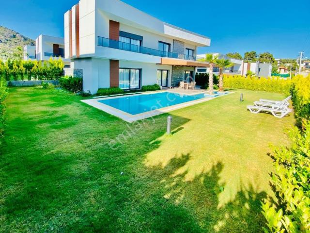 Özel Havuzlu Tek Müstakil 4+1 Villa
