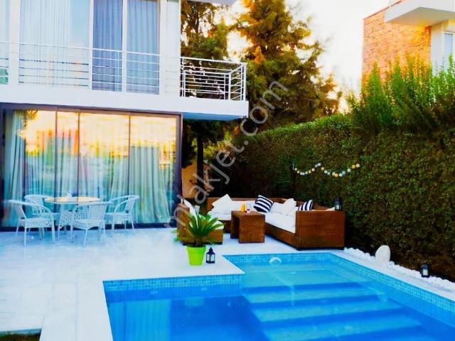 Özel Havuzlu Villa