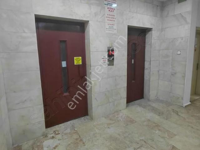 Özel İdare İşhanı Satılık 95 M2 İşyeri