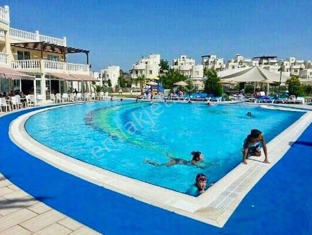 Özel Plajlı Site Satılık Üstkat Ferah Daire Bakımlı Ev İndirimli
