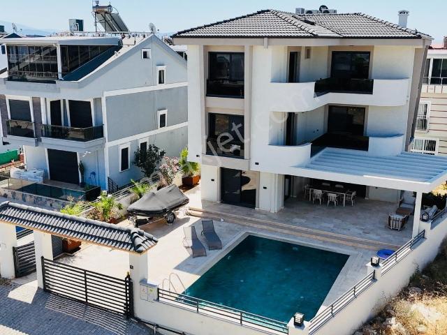 Özel Tasarım 4+2 Full Eşyalı Satılık Lüx Müstakil Villa