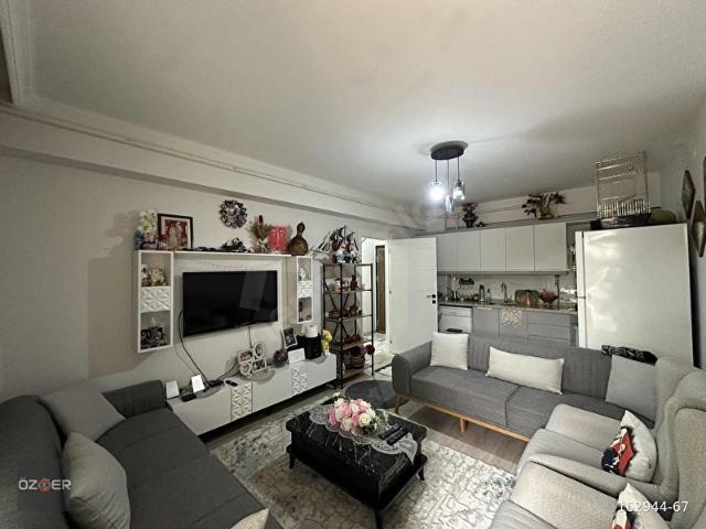 ÖZER GAYRİMENKUL'DEN BAHÇELİ 1+1 DAİRE