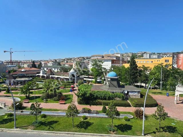 Özgün Emlaktan 2000 Yapımı Sahile Yakın 3+2 temiz Dublex Daire