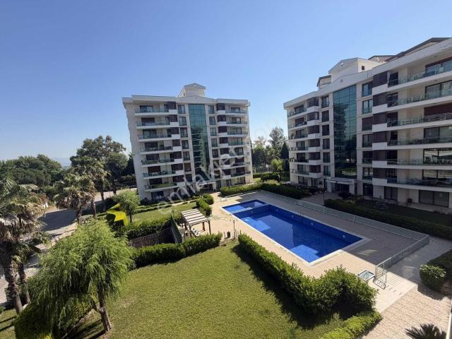 Özgün Gm'den Güzelyurt Havuzlu Sitede Satılık 4+1 boş Daire