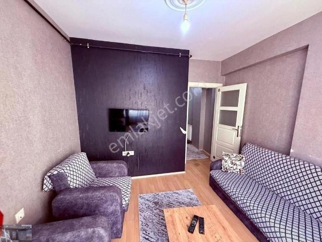 Özgür Gayrimenkulden Cumhuriye Mah Satılık 1+1 Daire