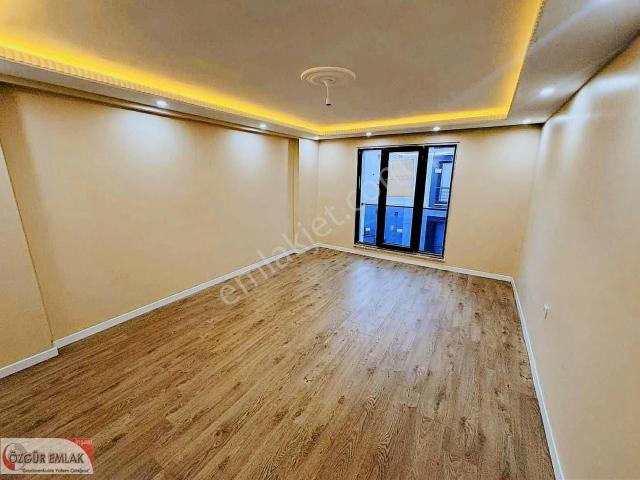 Özgür İnşaat'tan 50.yıl Mh Yerden Isıtmalı Lüx 3+1 130m2 Ara Kat