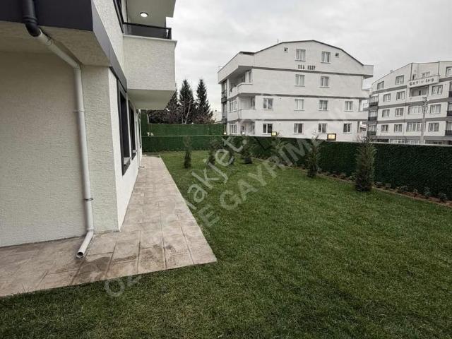 Özgürce Gydden Çayırova İnönüde Lüks Villa Tipi 2+1 Ters Dubleks