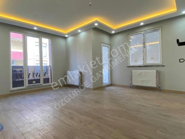 Özgürce Gyd'den Sancaktepe Atatürk Mah. 2+1, 100m² Satılık Daire