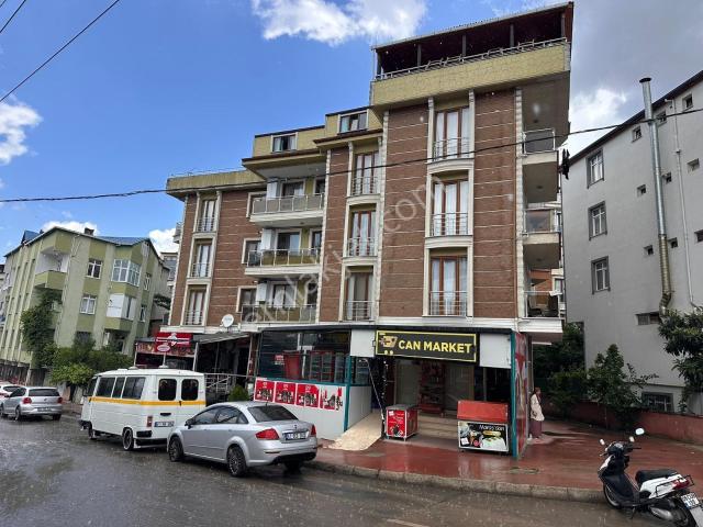 Özgürlük Mahallesinde Satılık Geniş 5+1 Dubleks Daire