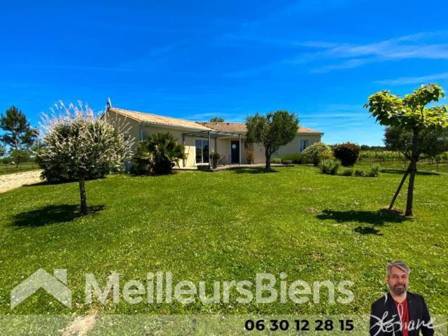 Ozillac 17500 maison 4 chambres avec garage et terrain