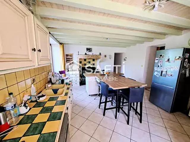 Ozillac 17500 Achat / Vente maison 7 pièces t7 parking